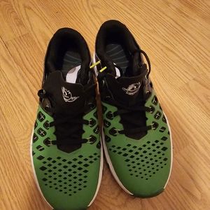 Size 11 - Nike Train Speed 4 AMP Oregon Ducks 2016
